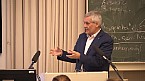Walter J. Pfeil beim Vortrag Bild: Walter J. Pfeil beim Vortrag